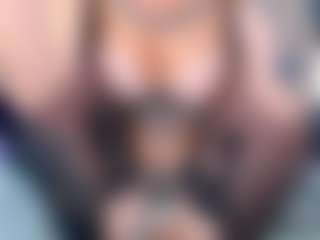 Live cam show with arianatattoos - Big Clit on Camsoda