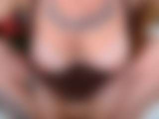 Live cam show with arianatattoos - Smoking on Hubzter Live