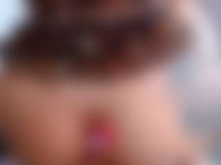 Live cam show with arianatattoos - Moaning on dropp.cam