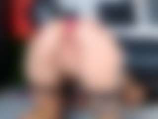arianatattoos's Live Sex Cam Show