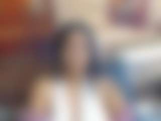 IndianFancyFace MILF webcam performer live streaming