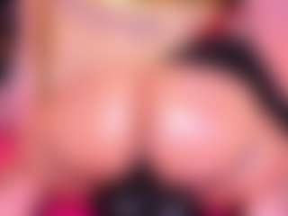 Lorena-gomezz1's Live Sex Cam Show