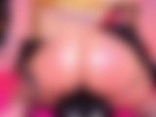 Lorena-gomezz1's Live Sex Cam Show