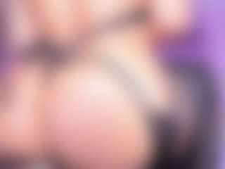 Lorena-gomezz1's Live Sex Cam Show