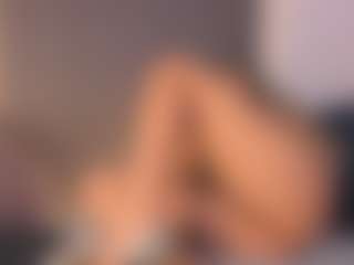 Live cam show with brenda-becker - Asian Public on CamwithHer