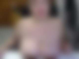 Live cam show with imthinkaboutu - Blonde Hair MILF on camtv