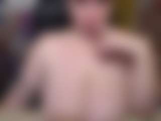 Live cam show with imthinkaboutu - Blonde Hair MILF on justonemore.cc