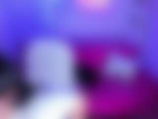 Emmy25's Live Sex Cam Show