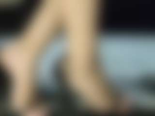 Live cam show with Assya - Camel Toe on Camsoda