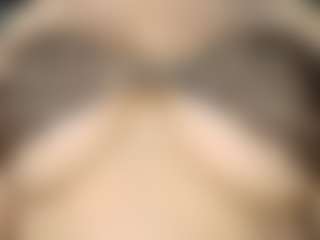 Live cam show with Assya - Bikini on TottyGirls