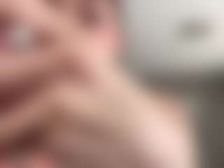 Iamwhitneyoc's Live Sex Cam Show