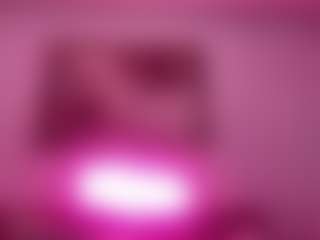 Live cam show with Iamwhitneyoc - Brown Hair on Uber Horny