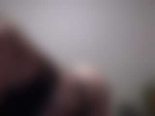 maggieraphaelle's Live Sex Cam Show