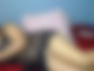 Live cam show with MissMimmi69 - Average on Hubzter Live