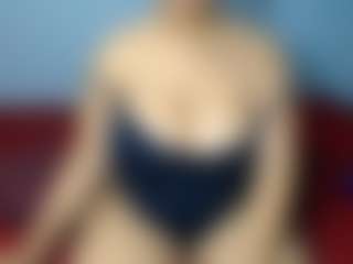Live cam show with MissMimmi69 - Brown Hair on Camsoda