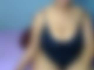 Live cam show with MissMimmi69 - Average on Camsoda