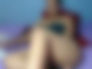 Live cam show with MissMimmi69 - Average on CamClone