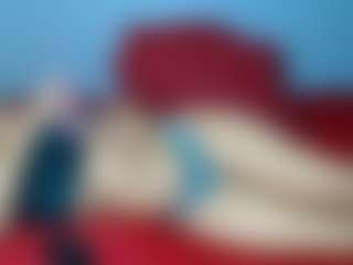 Live cam show with MissMimmi69 - Average on Hubzter Live