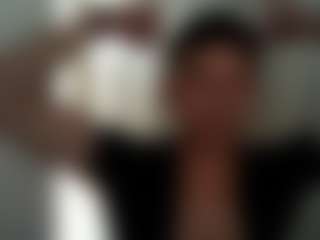 Live cam show with Oliver Oxford - Bedroom on Milfs Live