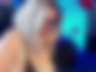 Live cam show with zafiro-56 - Trimmed Granny on chickslive.net