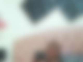 andrea-safeira's Live Sex Cam Show