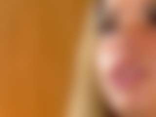 LaDiabla2000's Live Sex Cam Show