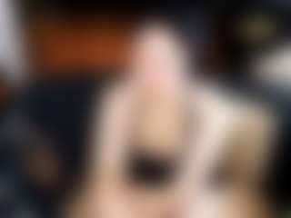 Live cam show with imperatrizasado - Upskirt on SpankPalCams