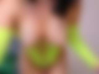 Live cam show with CarlaReys - Outside on Strip Flash - Live Sex Shows
