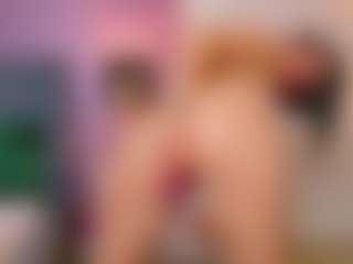 Live cam show with CarlaReys - Outside on Chatstar