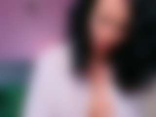 Live cam show with CarlaReys - Thick on Hubzter Live