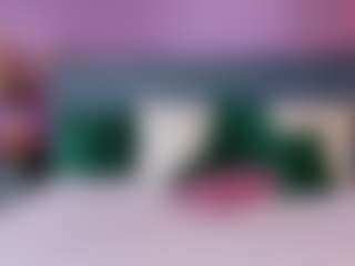Live cam show with CarlaReys - Outside on wildcum.com