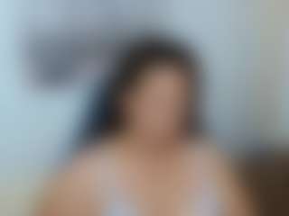 Live cam show with martina-miilf - Average on Camsoda