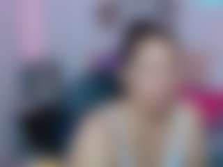 Live cam show with martina-miilf - Smoking on CamwithHer