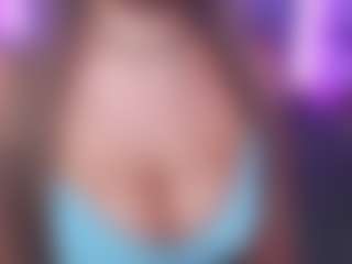 Live cam show with StacyYellig - Living Room on Cam Slut