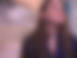 Live cam show with EmmyCharm - Spank on Camsoda