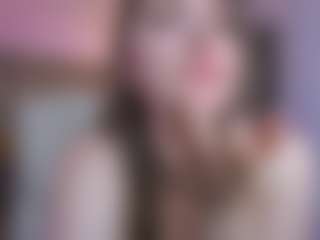 Live cam show with EmmyCharm - Latina on Chatstar