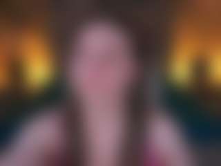 Live cam show with EmmyCharm - Green Eyes on Milfs Live