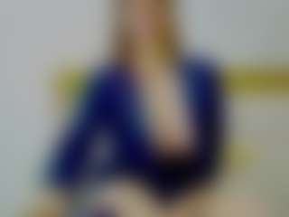 Live cam show with carolina-grey - Teen (18+) on hotwifechat.live