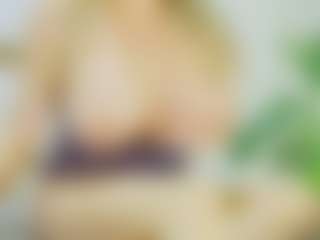 Live cam show with carolina-grey - Blonde Hair Curvy on WildCum