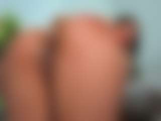 awesome-jolie's Live Sex Cam Show