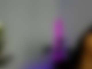 awesome-jolie's Live Sex Cam Show