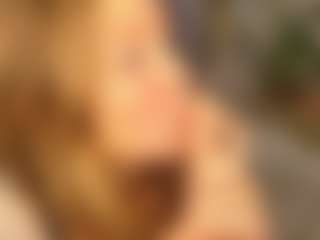 Live cam show with IhacoebRae - Grey Eyes on Camsoda