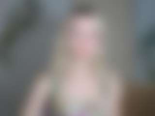 LuciaLittle's Live Sex Cam Show