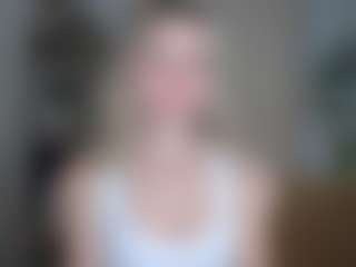 LuciaLittle's Live Sex Cam Show