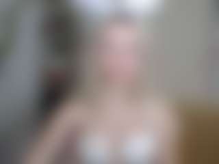 LuciaLittle's Live Sex Cam Show