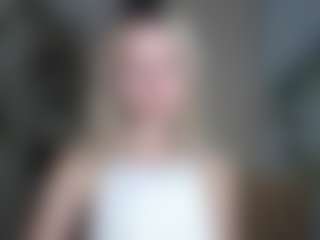 LuciaLittle's Live Sex Cam Show