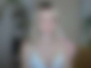 LuciaLittle's Live Sex Cam Show