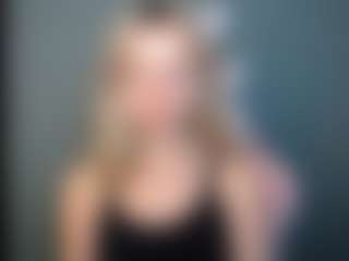 LuciaLittle's Live Sex Cam Show