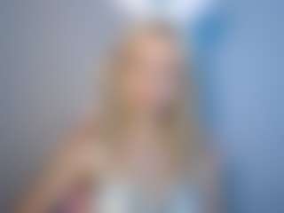 LuciaLittle's Live Sex Cam Show