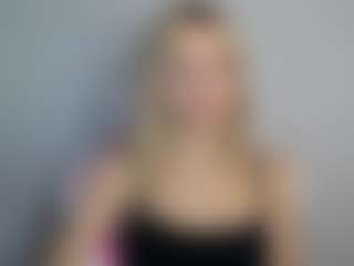 Live cam show with LuciaLittle - Cosplay on xfollow cams